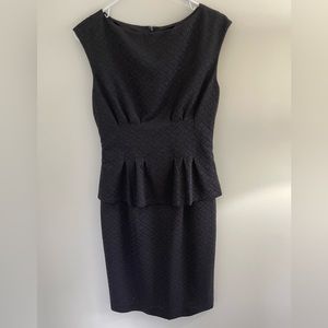 Black Printed Ruffle Empire Waist Sheath Dress Size 4 Suit Dress Cocktail Dress